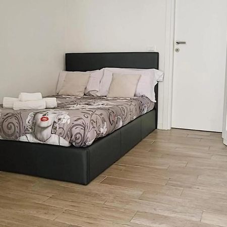 ᗰiki ᕼouտᗴ 2 Apartment Florenţa Exterior foto